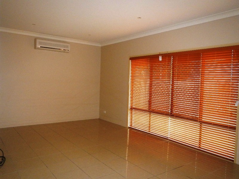 18 Gardenia Parade, North Lakes QLD 4509