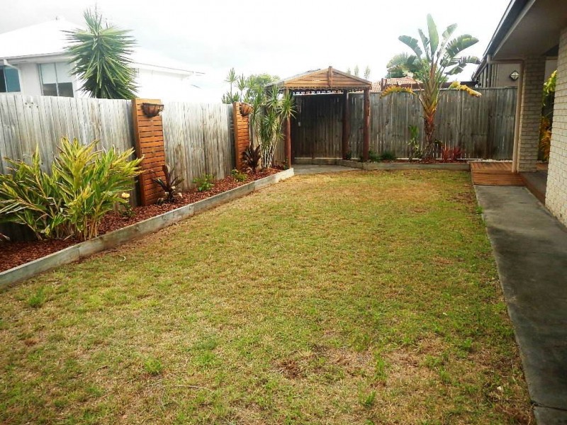 18 Gardenia Parade, North Lakes QLD 4509
