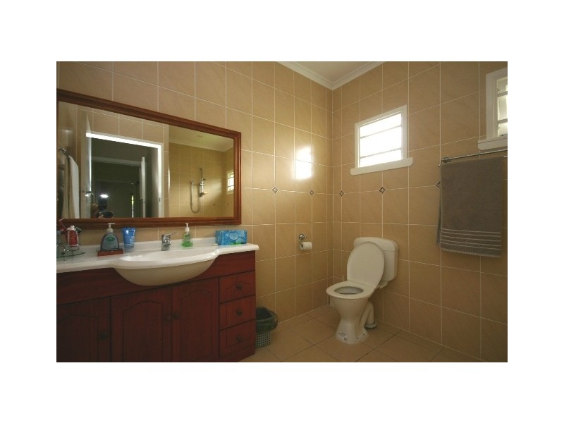 34 Brighton Street, Woody Point QLD 4019