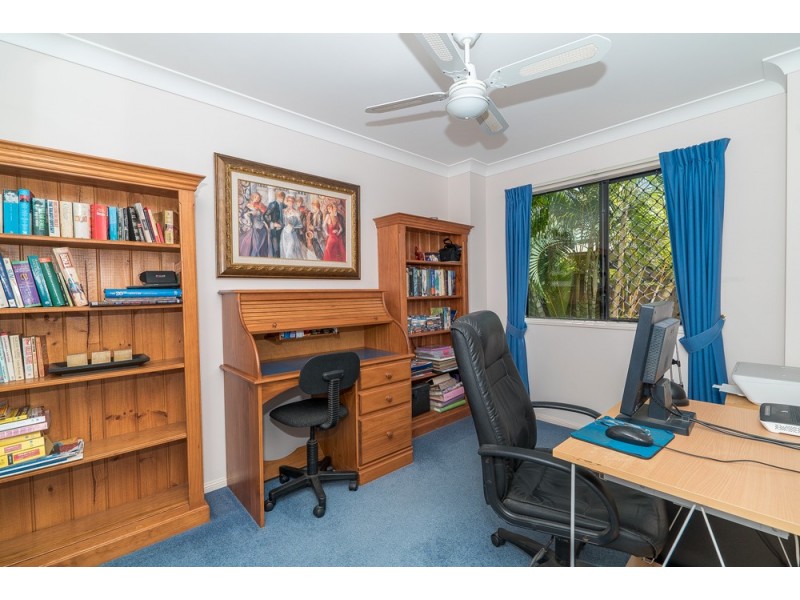 9 Volunteer Street, Newport QLD 4020
