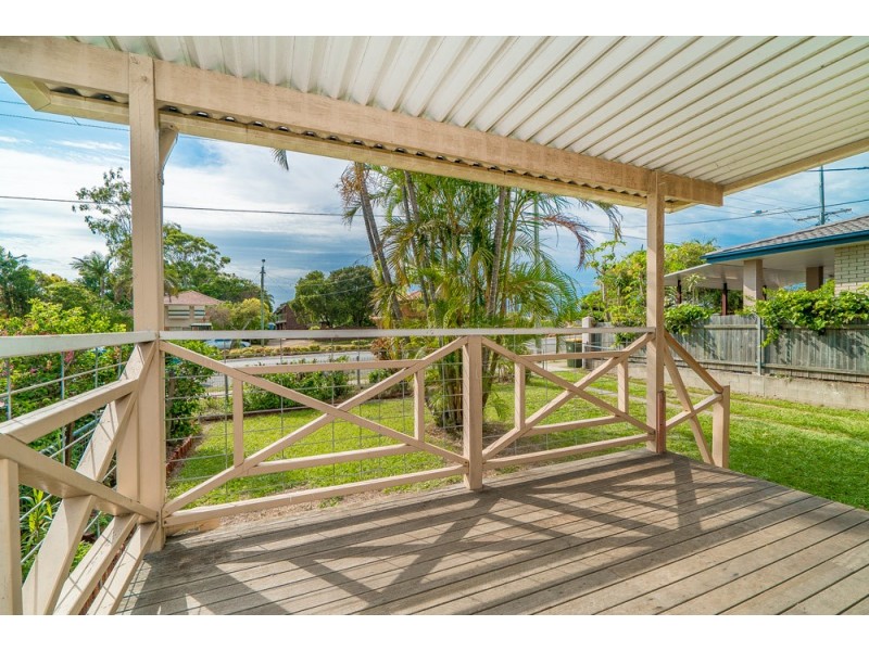 7 Landsborough Avenue, Scarborough QLD 4020