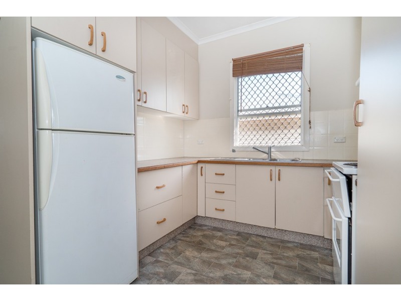 7 Landsborough Avenue, Scarborough QLD 4020