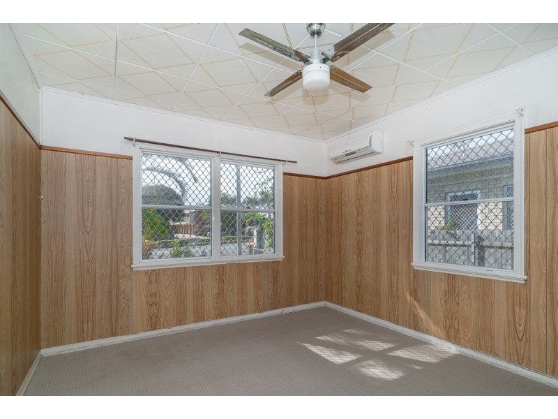 7 Landsborough Avenue, Scarborough QLD 4020