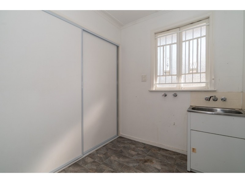 7 Landsborough Avenue, Scarborough QLD 4020