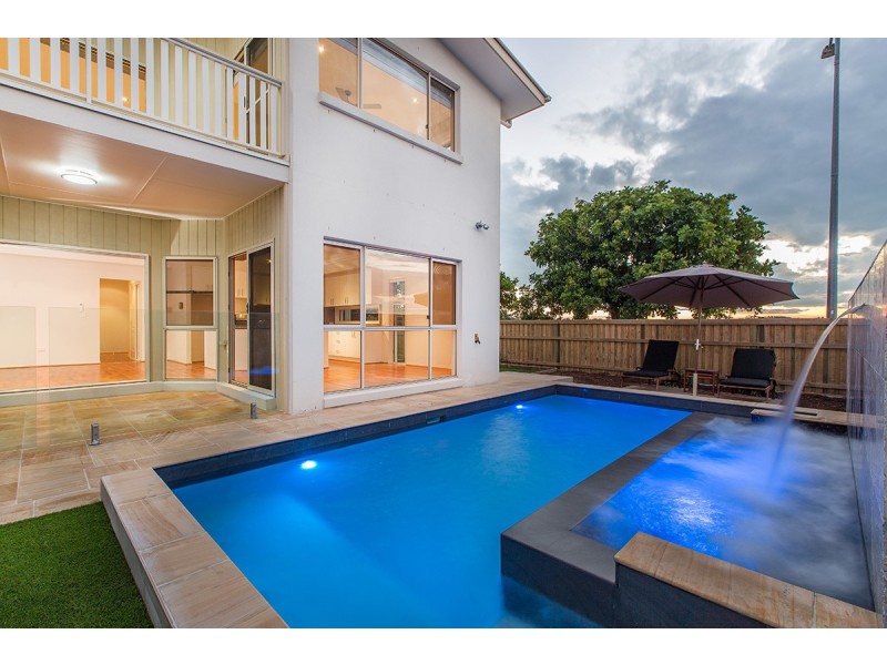 56 Lionheart Crescent, Newport QLD 4020