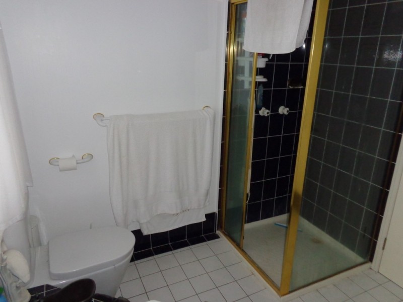 3 Rainbow Court, Newport QLD 4020