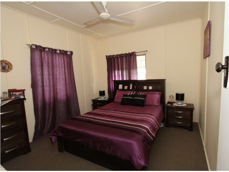 533 Oxley Avenue, Redcliffe QLD 4020