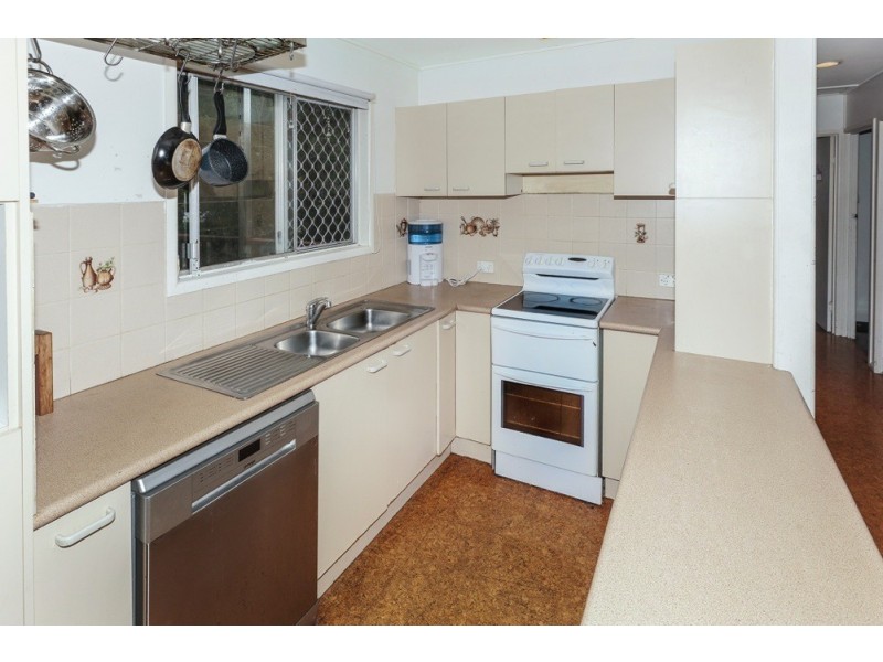 7 Lucas Street, Scarborough QLD 4020