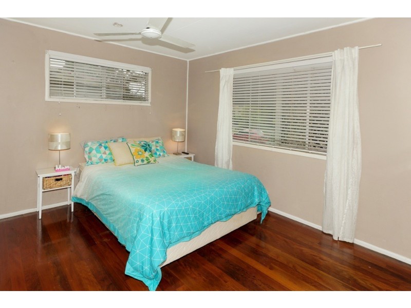 7 Lucas Street, Scarborough QLD 4020