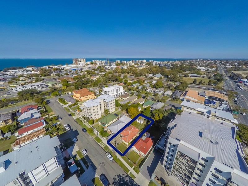11 Jeffrey Street, Redcliffe QLD 4020