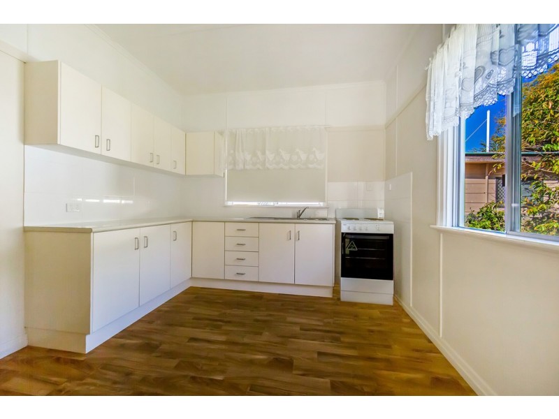 11 Jeffrey Street, Redcliffe QLD 4020