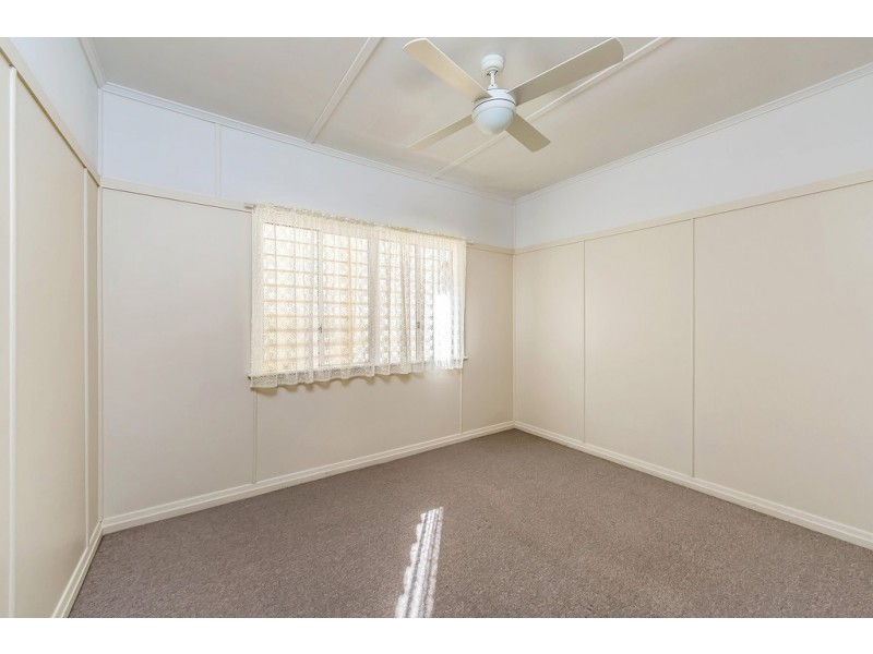 11 Jeffrey Street, Redcliffe QLD 4020