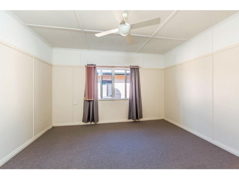 11 Jeffrey Street, Redcliffe QLD 4020