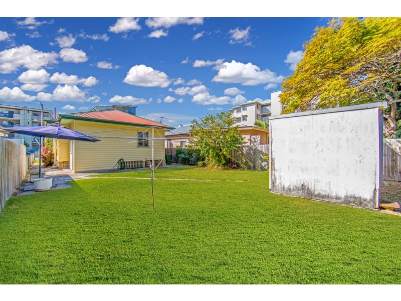 11 Jeffrey Street, Redcliffe QLD 4020