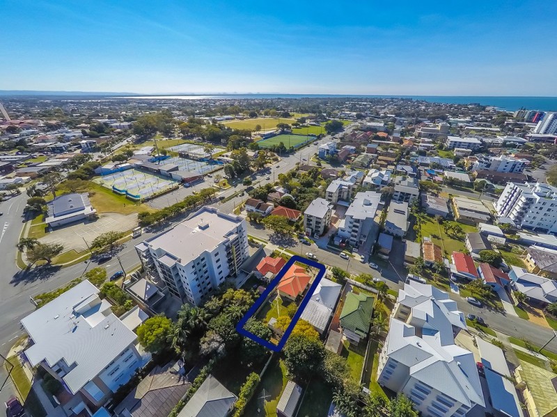 11 Jeffrey Street, Redcliffe QLD 4020
