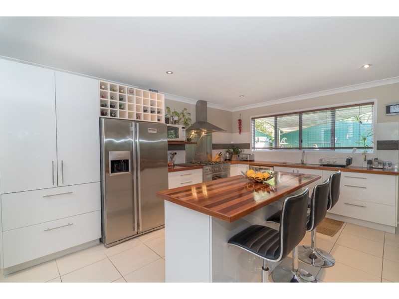 3 Grace Street, Scarborough QLD 4020