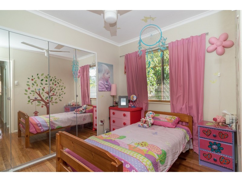3 Grace Street, Scarborough QLD 4020