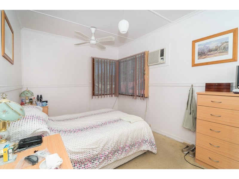 12 McLennan Street, Woody Point QLD 4019