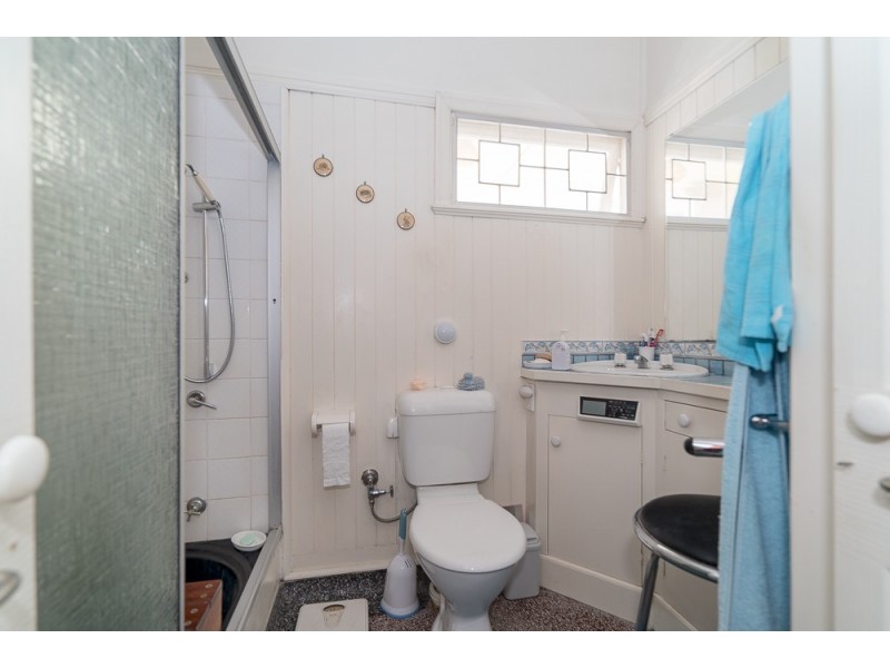 12 McLennan Street, Woody Point QLD 4019