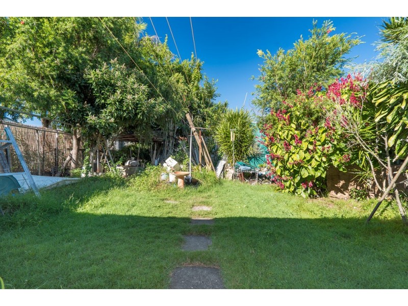 12 McLennan Street, Woody Point QLD 4019