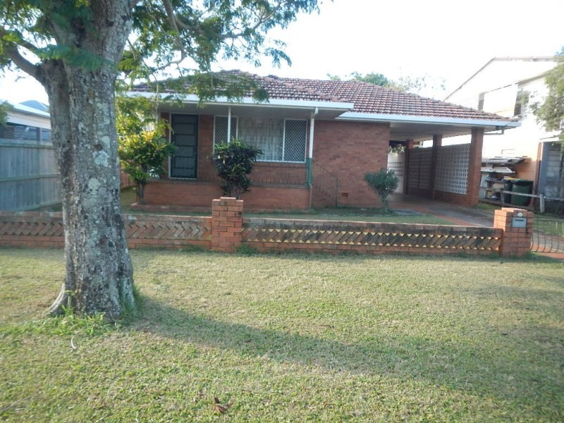 92 Arthur Street, Woody Point QLD 4019