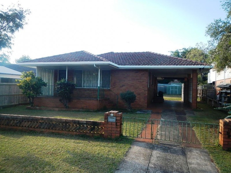 92 Arthur Street, Woody Point QLD 4019