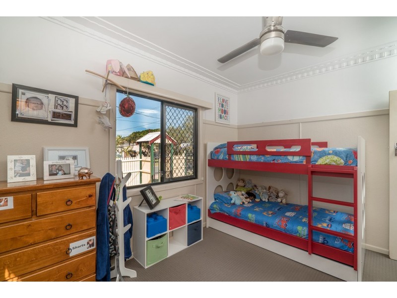 6 Davis Street, Redcliffe QLD 4020