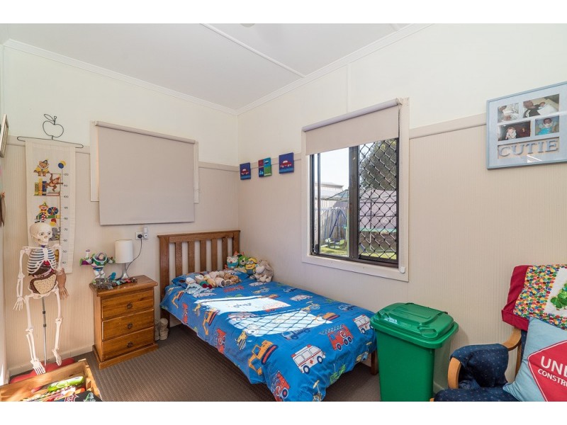 6 Davis Street, Redcliffe QLD 4020