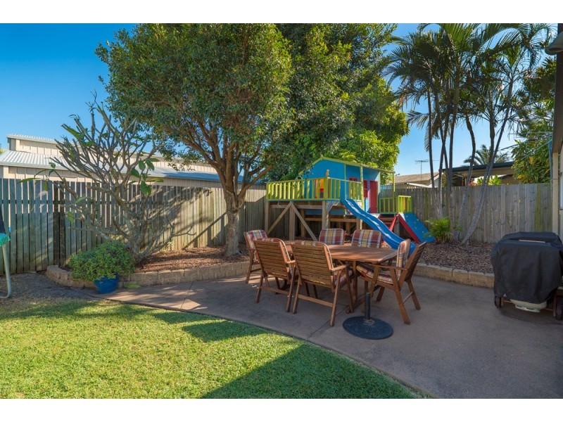 6 Davis Street, Redcliffe QLD 4020