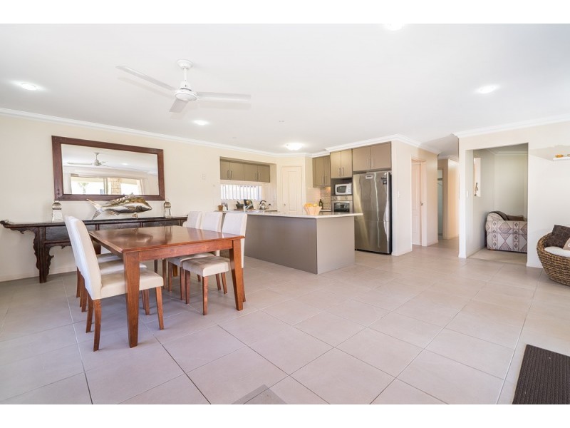 7 Courtney Street East, Rothwell QLD 4022