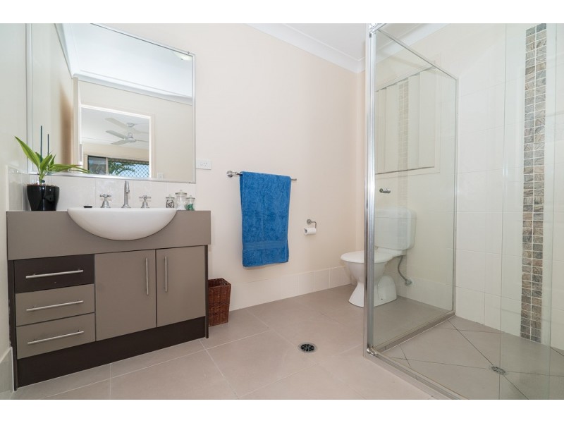7 Courtney Street East, Rothwell QLD 4022