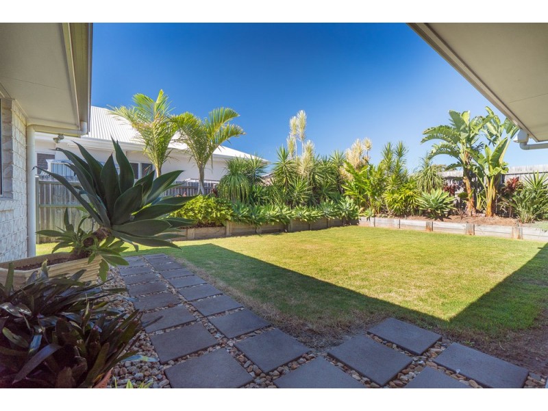 7 Courtney Street East, Rothwell QLD 4022