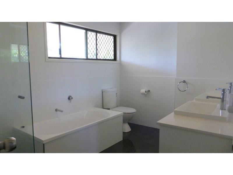 5 Dale Street, Clontarf QLD 4019