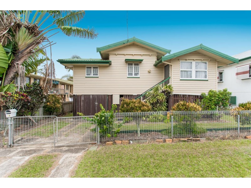 18 Beaconsfield Street, Margate QLD 4019