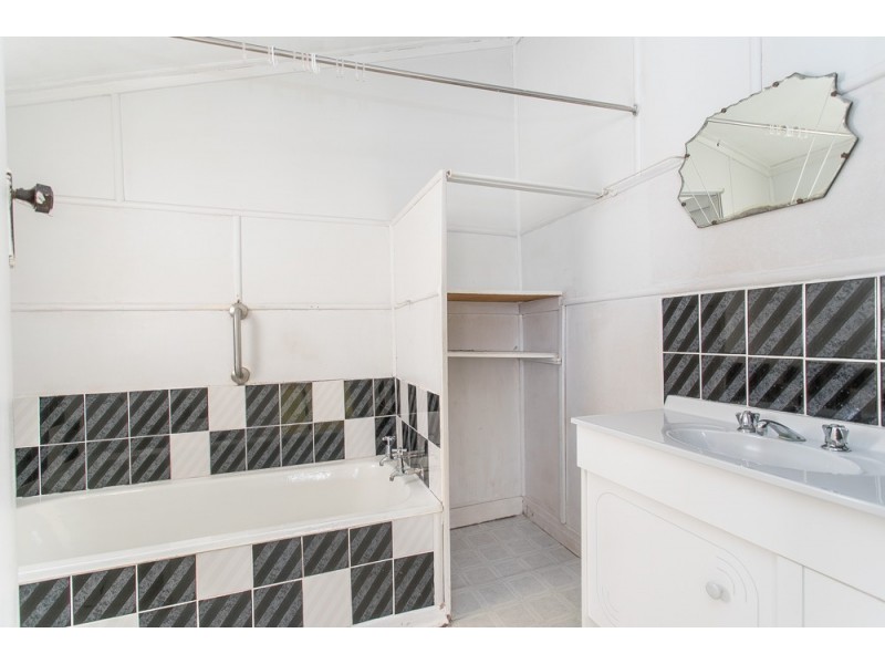 18 Beaconsfield Street, Margate QLD 4019