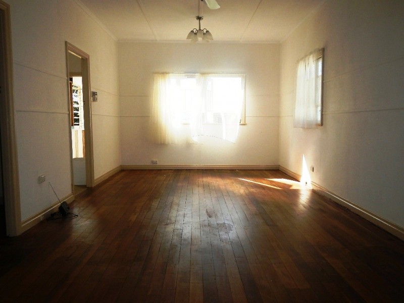 18 Beaconsfield Street, Margate QLD 4019