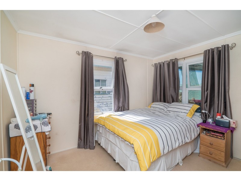 327 Beaconsfield Terrace, Brighton QLD 4017