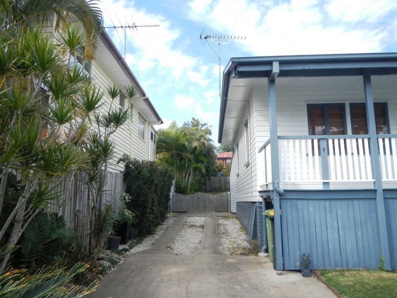 12 Lucas Street, Scarborough QLD 4020