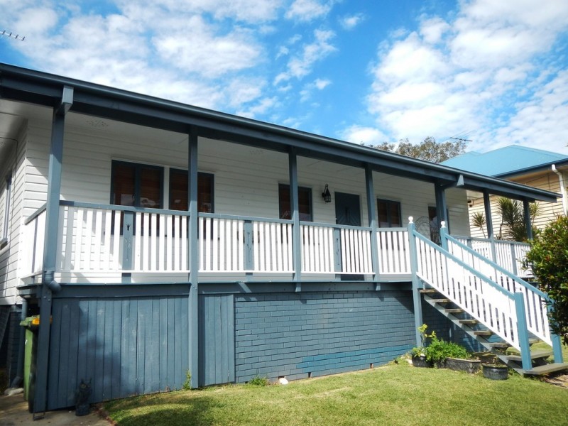 12 Lucas Street, Scarborough QLD 4020