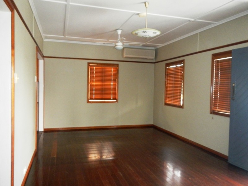 12 Lucas Street, Scarborough QLD 4020