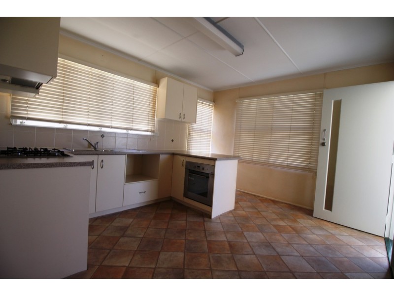 327 Beaconsfield Terrace, Brighton QLD 4017