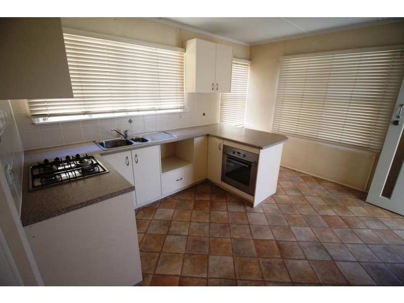 327 Beaconsfield Terrace, Brighton QLD 4017