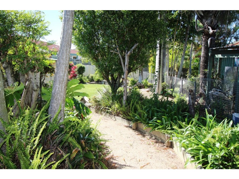 327 Beaconsfield Terrace, Brighton QLD 4017