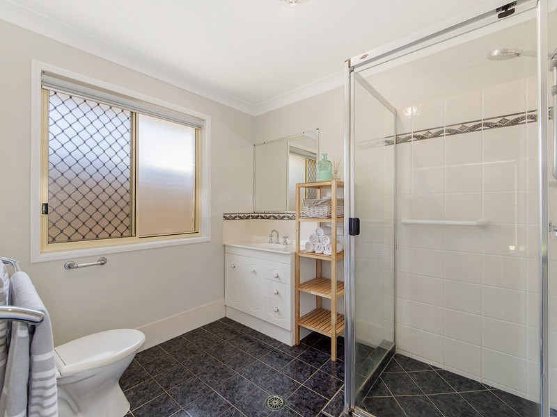 102 Arthur Street, Woody Point QLD 4019