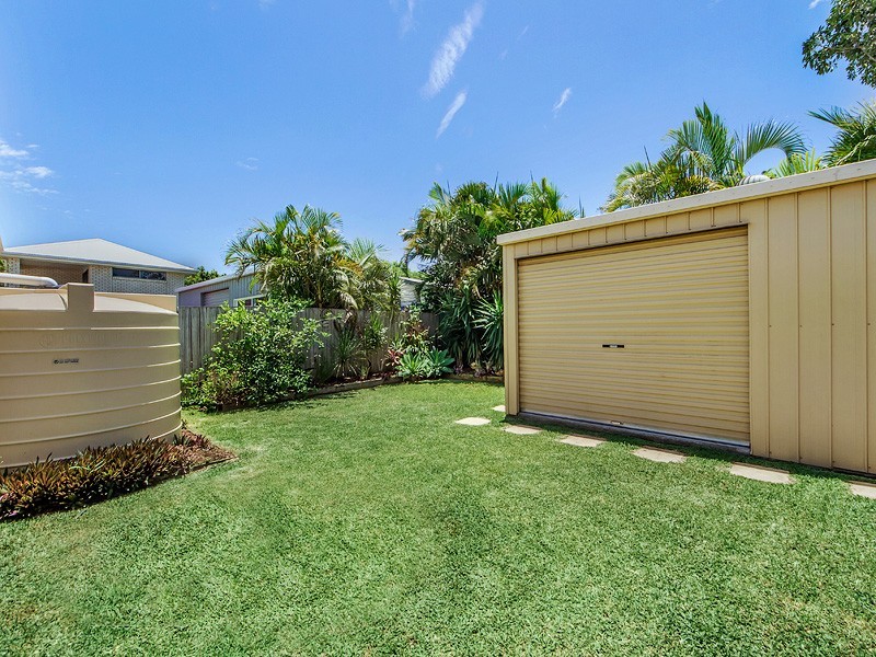 102 Arthur Street, Woody Point QLD 4019