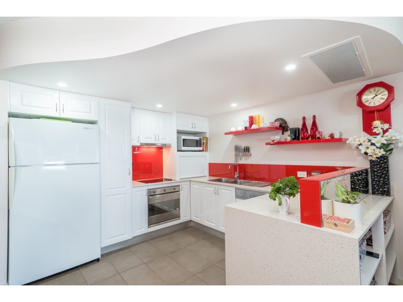 10/2 Louis Street, Redcliffe QLD 4020