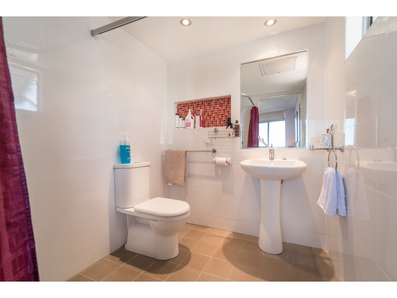 10/2 Louis Street, Redcliffe QLD 4020