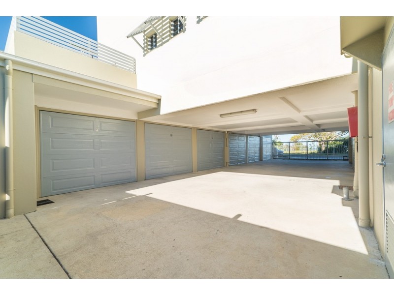 10/2 Louis Street, Redcliffe QLD 4020