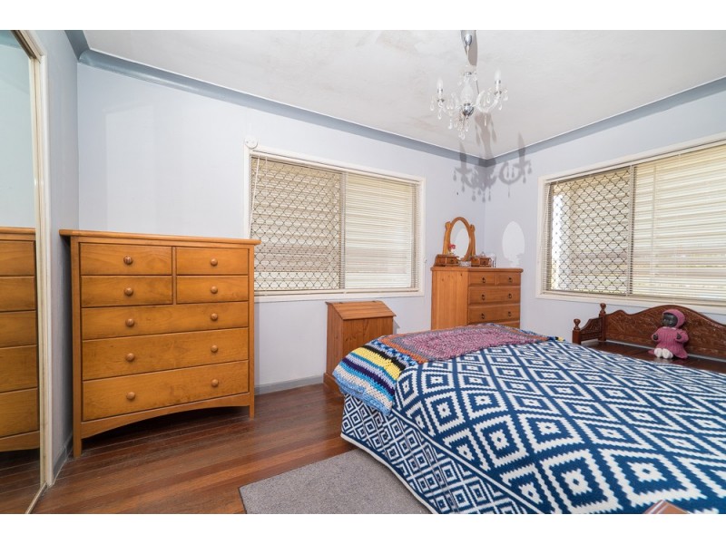 25 Chartwell Street, Margate QLD 4019