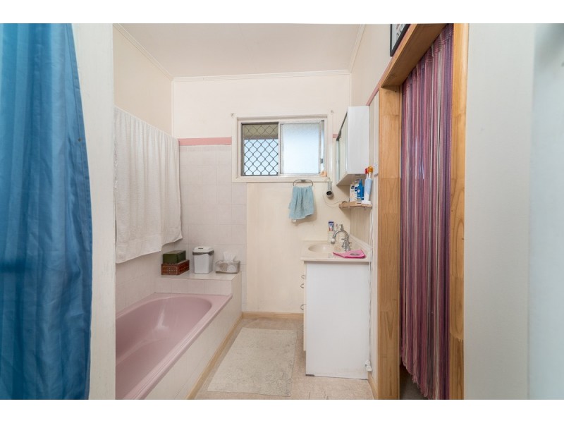 25 Chartwell Street, Margate QLD 4019